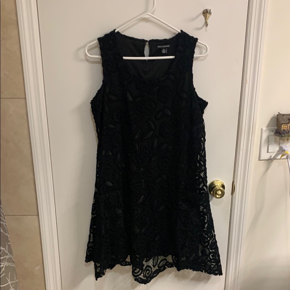 Nina Leonard Black Sleeveless A-line Mini Dress in Sz M